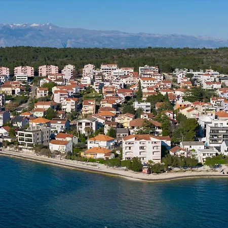 Oliver 2br With Parking Place Апартаменти *