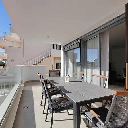 Апартаменти Oliver 2br With Parking Place
