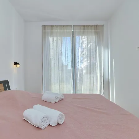 Oliver 2br With Parking Place Апартаменти Задар