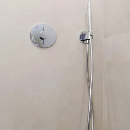 Апартаменти Oliver 2br With Parking Place Задар