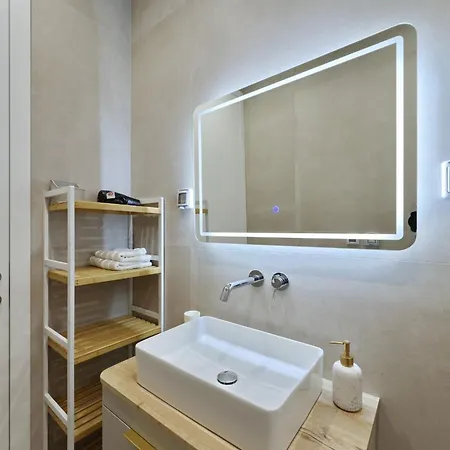 Oliver 2br With Parking Place